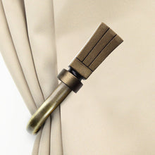 Load image into Gallery viewer, Flare Holdback Pair