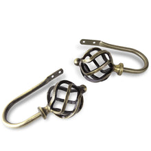 Load image into Gallery viewer, Twist Holdback Pair