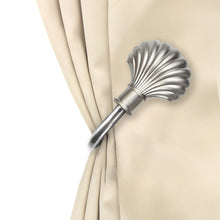 Load image into Gallery viewer, Scallop Holdback Pair