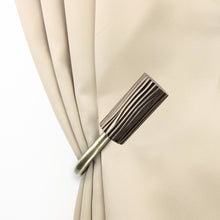 Load image into Gallery viewer, Cedar Holdback Pair