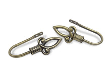 Load image into Gallery viewer, Spire Holdback Pair