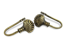 Load image into Gallery viewer, Scallop Holdback Pair