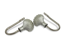 Load image into Gallery viewer, Scallop Holdback Pair