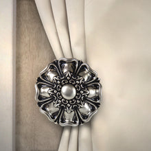 Load image into Gallery viewer, Malinda Tie Back (Pair)